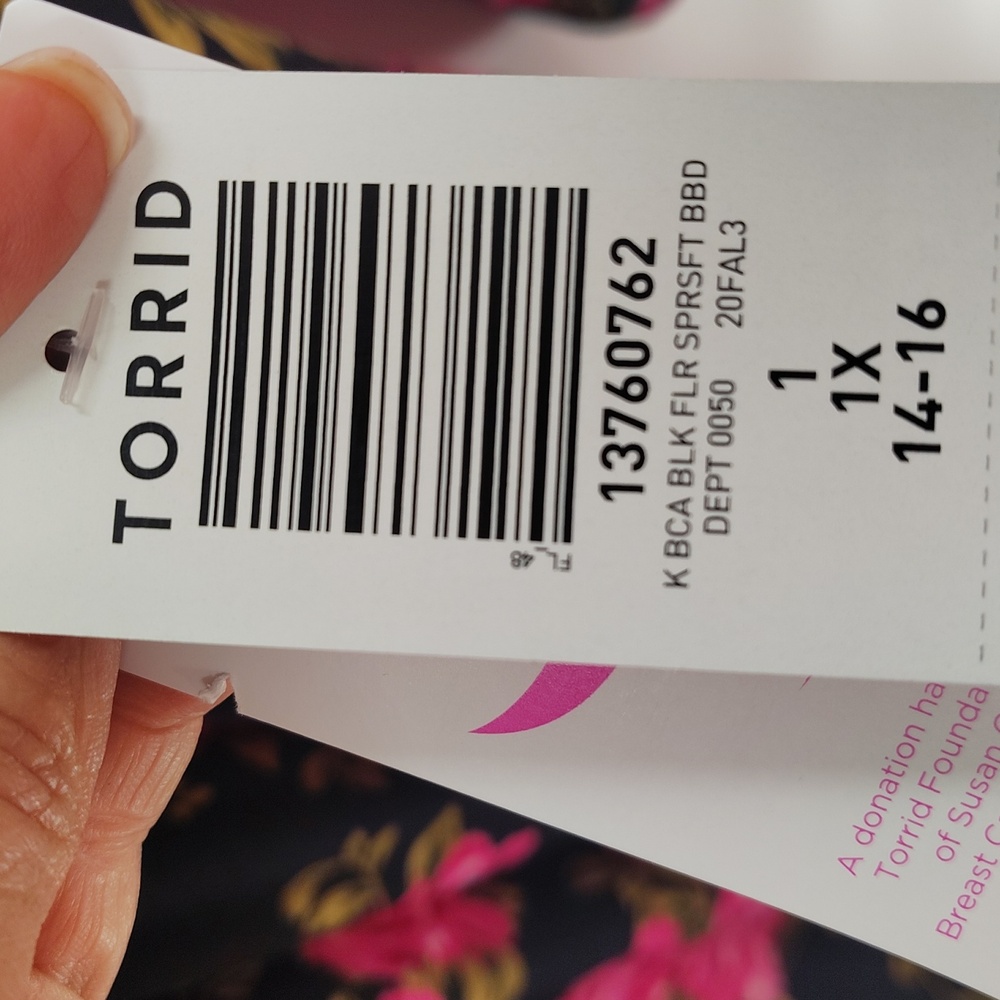 Torrid Super Soft Scoop Neck Strappy Babydoll Tee Size 1X pink And Black Stretch - Picture 4 of 4